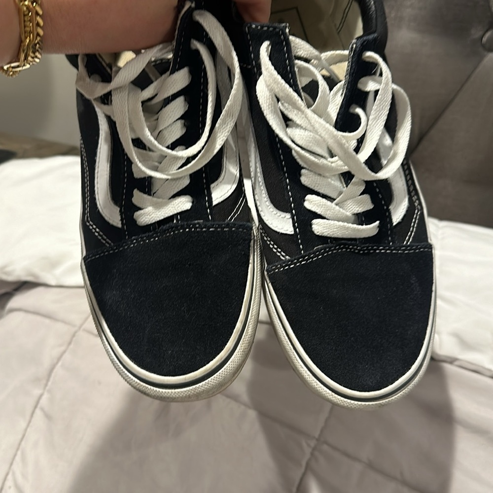 Vans - Picture 2 of 6
